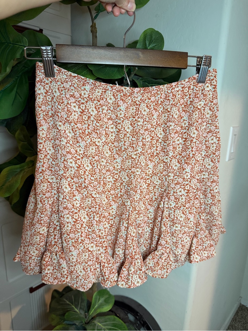 Rust Color Floral Ruffle Mini Skort - Picture 5 of 6